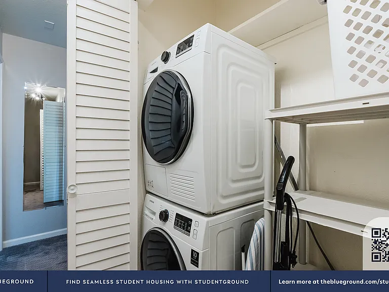Washer/Dryer in Apartment