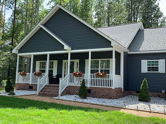 2nd image of 8650 Thomas Jefferson Way