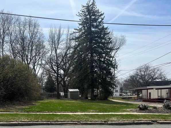 606 Coates St, Parkersburg, IA 50665