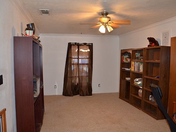4th image of 203 S Holly St