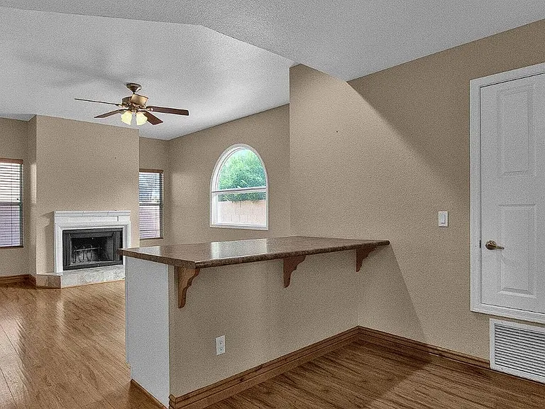3110 W Baylor Ln — Photo 12