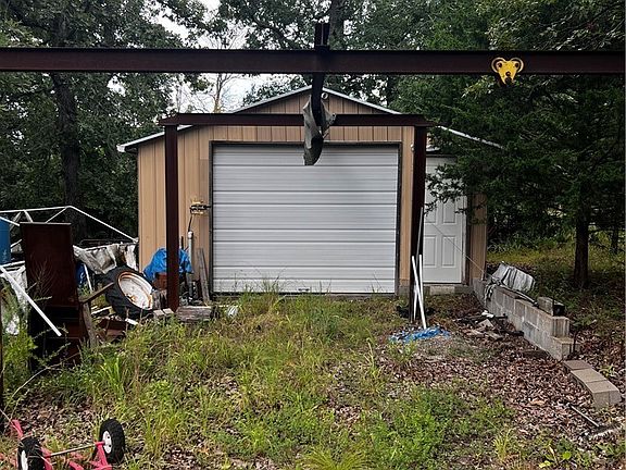 4th image of 821 Lester Dr