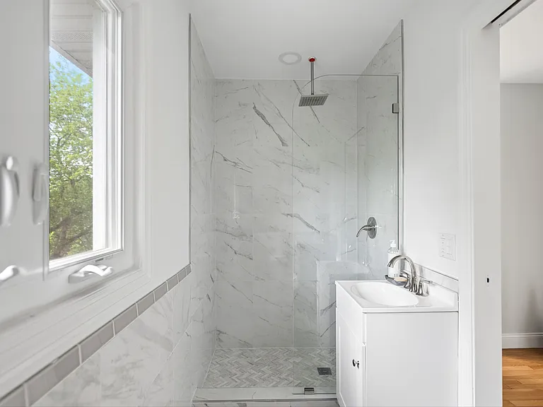 542 Montauk Hwy — Photo 14