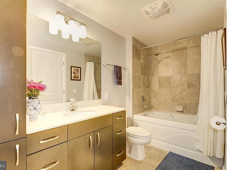 440 L St NW #407 — Photo 4