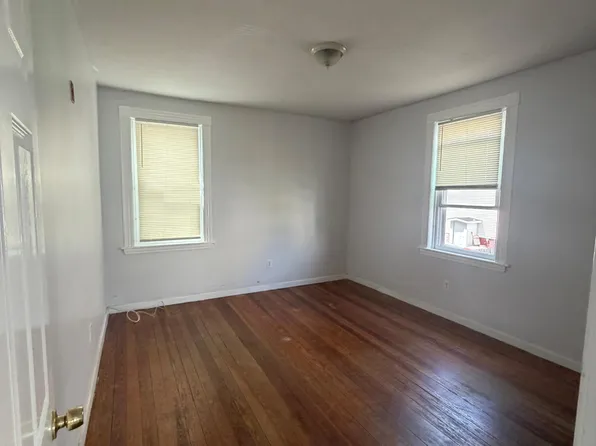 21 Monticello St APT 4, Providence, RI 02904