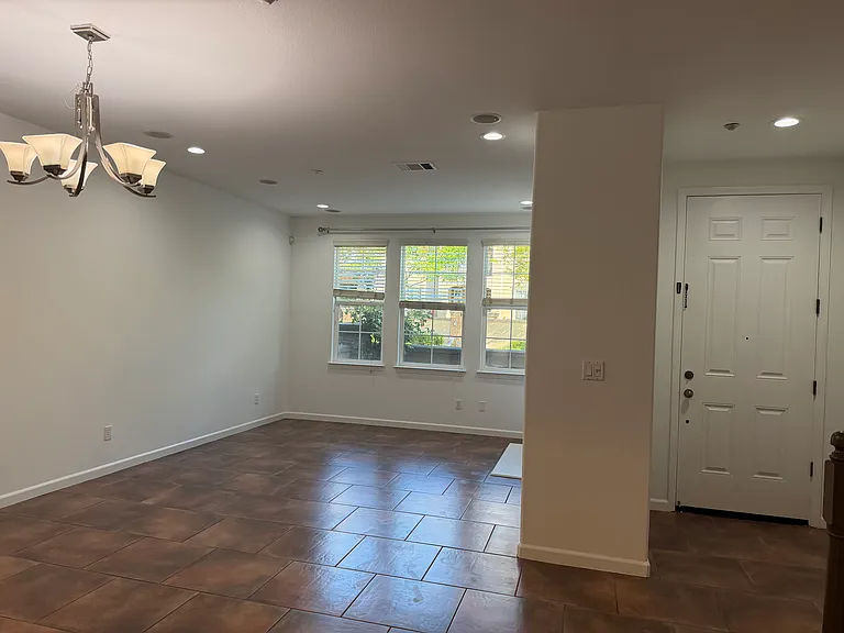 3118 Fioli Way — Photo 7
