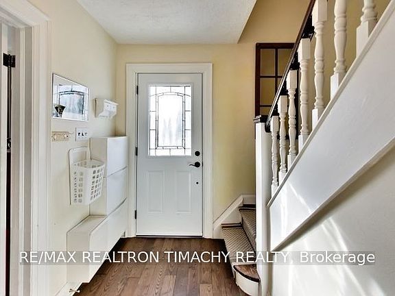 3rd image of 61 37th St