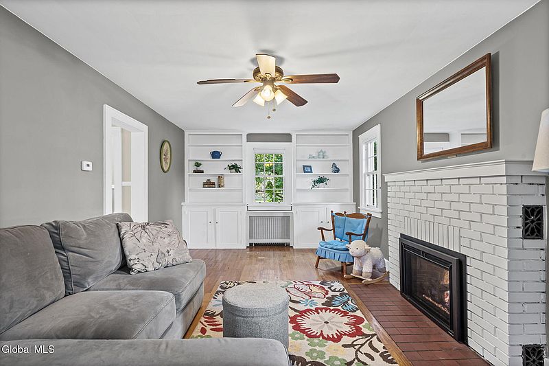 5th image of 533 Bloomingrove Drive