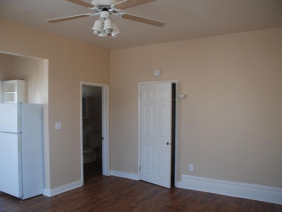 5th image of 2284 Irving Ave #1/2