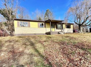 395 Ohio Ave, Shenandoah, PA 17976