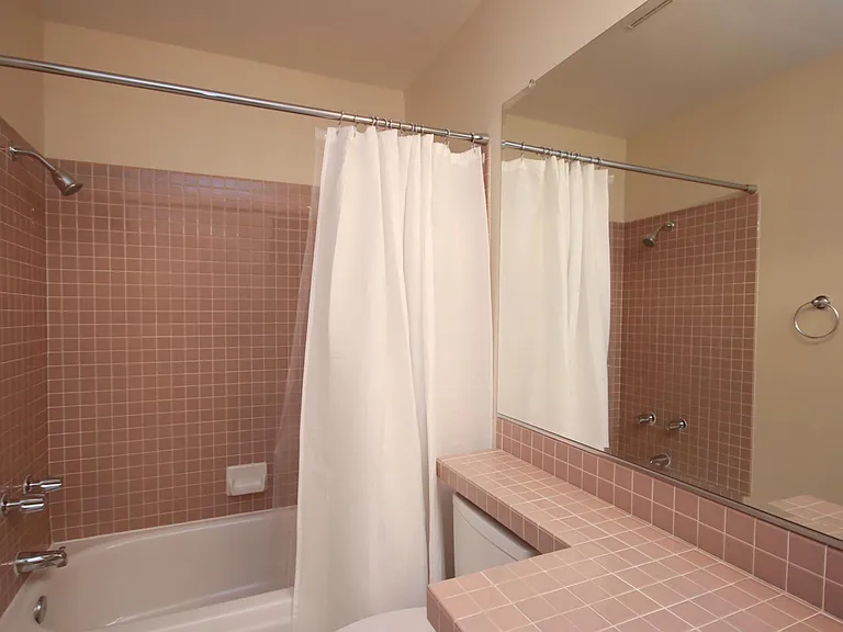1074 Rocton Dr — Photo 17