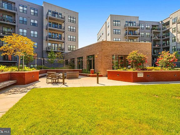 5th image of 9555 Saintsbury Dr Unit 406