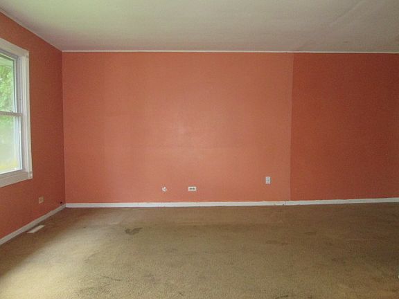 2nd image of 417 Greenview Dr