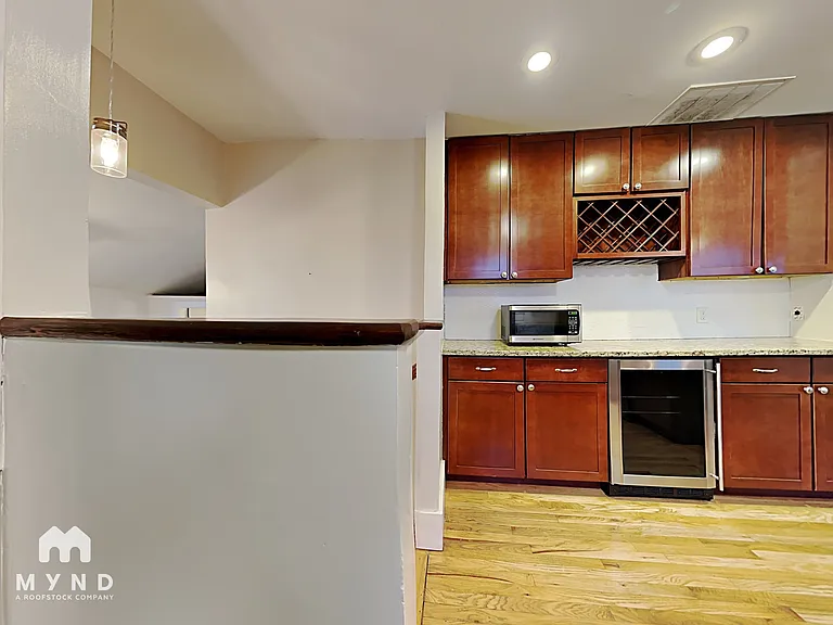 4465 N Meade St — Photo 5