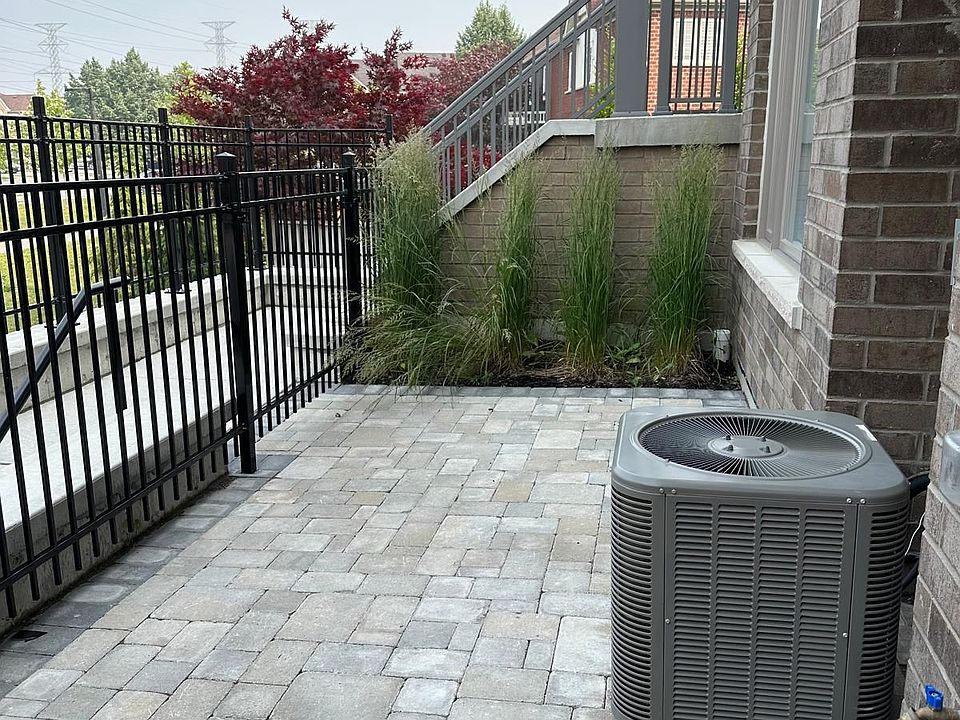 1st image of 1525 Kingston Rd #116