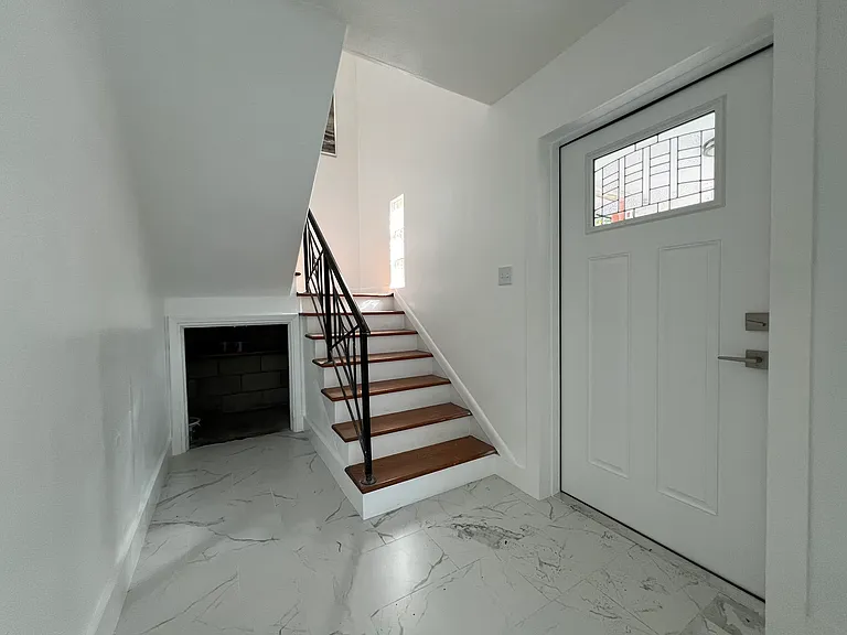 219 Danube Ave #A — Photo 2