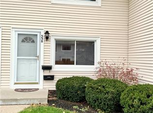 538 Eastbrooke Ln, Rochester, NY 14618