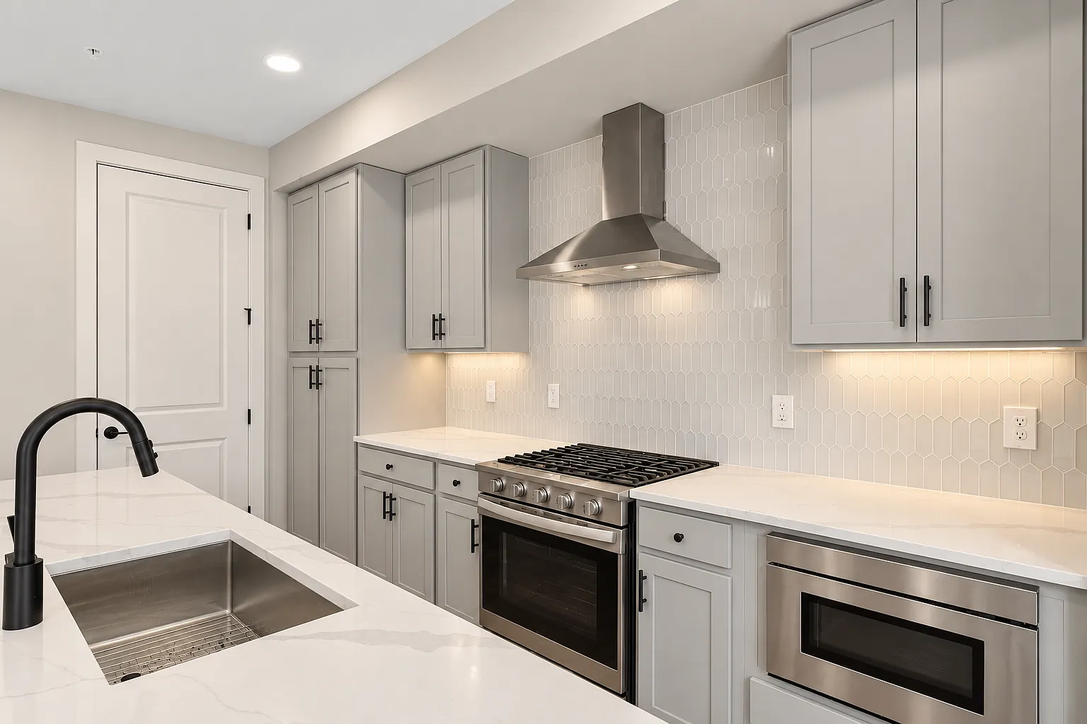 3 bed, 2.5 bath, 2131 sqft, $3,500 — Photo 3