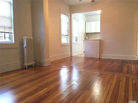 4th image of 13-27 College Point Blvd #2B