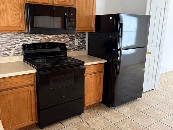 4th image of 21338 N Keystone Dr