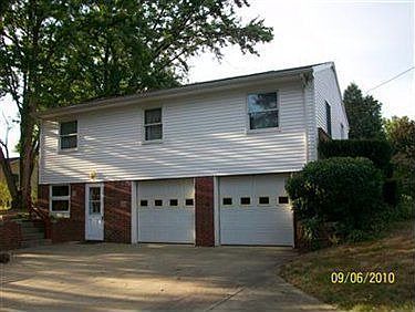2nd image of 2998 Lomae Dr