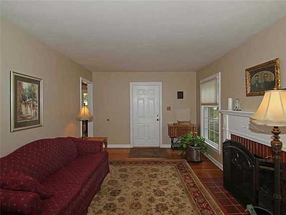 5th image of 2521 Northview Ave