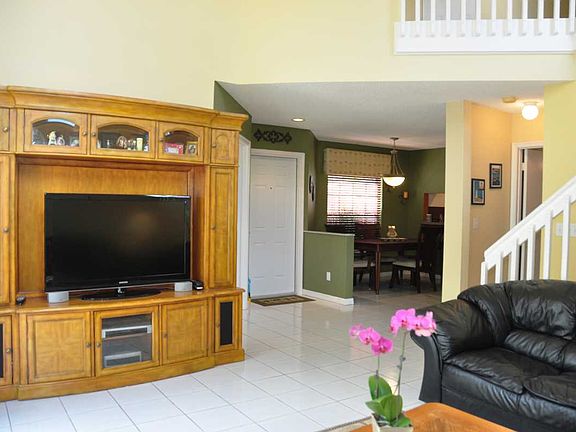 5th image of 823 Garnet Cir