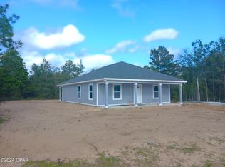 4025 Zinnia Dr, Chipley, FL 32428