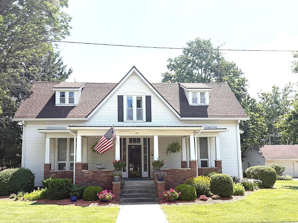 1st image of 215 N College St