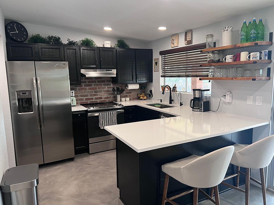 1st image of 6811 N Tivoli Pl