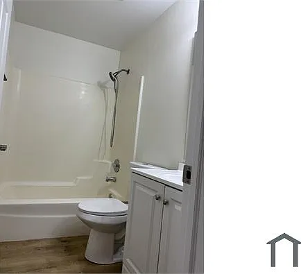 1 W Acorn Ln #2A — Photo 15