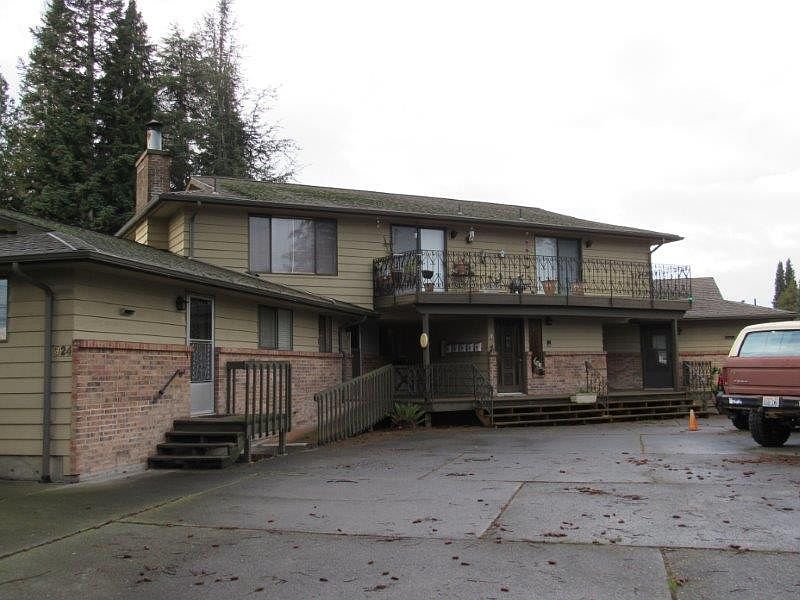 1st image of 824 Township St APT C