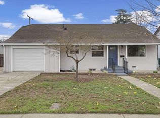 416 Palm Ave, Lodi, CA 95240