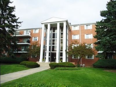 1050 N Farnsworth Ave APT 211, Aurora, IL, 60505