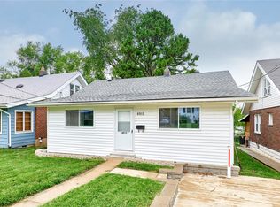 8915 Forest Ave, Saint Louis, MO 63114