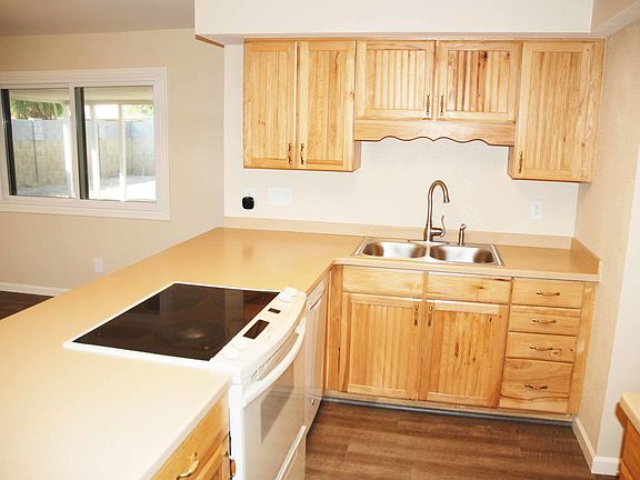 5th image of 5004 S Dorsey Ln