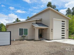 403 Antonette Cir, Cascade, ID 83611