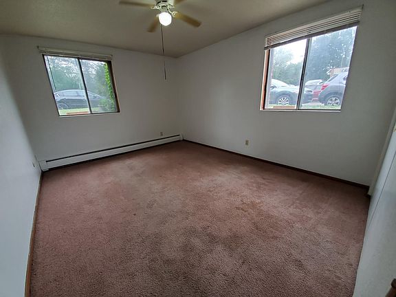 5th image of 55 Hyacinth Ave W #109