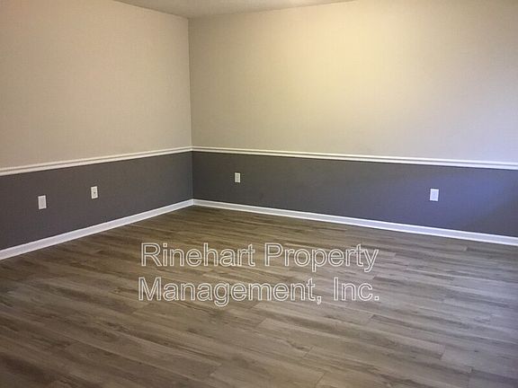 3rd image of 852 Iredell St