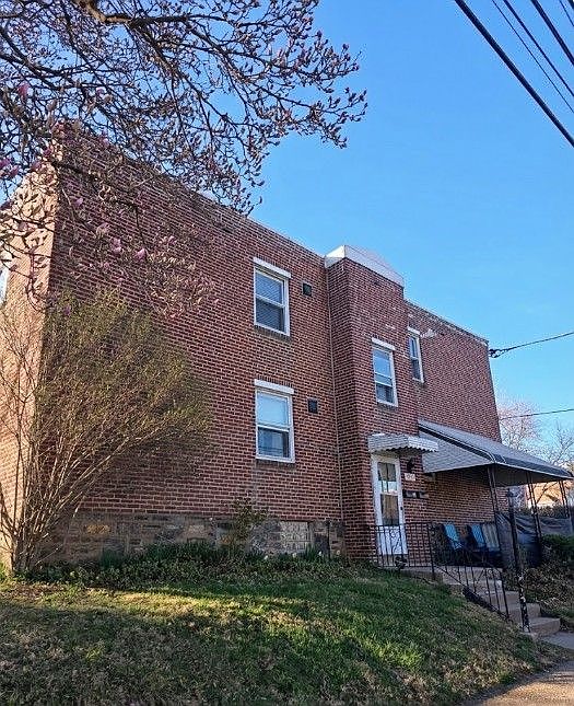 1st image of 1849 Stanwood St Floor 2