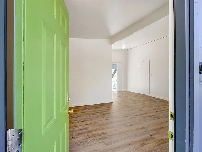406 Scripps Dr — Photo 4