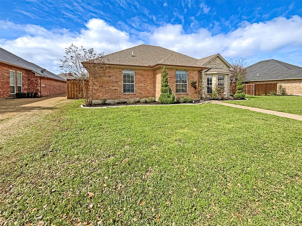 1st image of 224 Nocona Dr