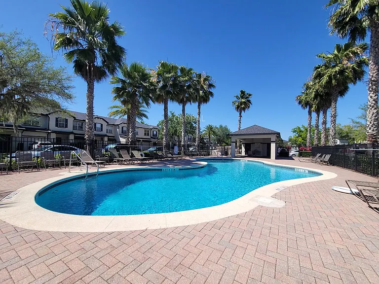 10254 Park Commons Dr — Photo 12