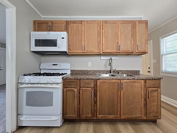 3rd image of 4608 N 45th STREET