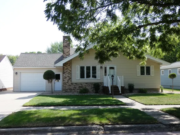2833 Oak Ave, Slayton, MN 56172