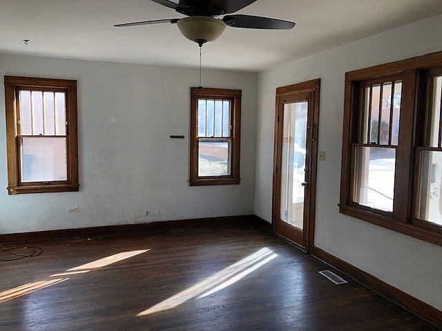 1st image of 141 W Santa Fe Ave