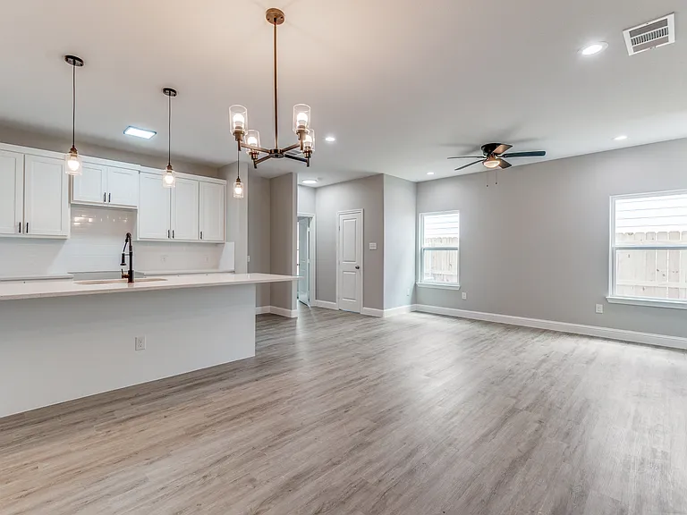 6315 Pebble Ave — Photo 4