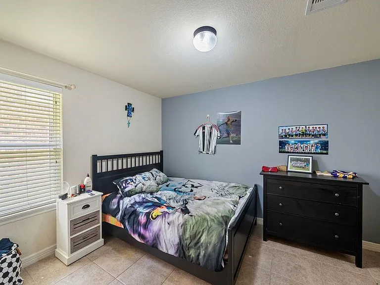 8819 Chaco Hill Ln — Photo 21