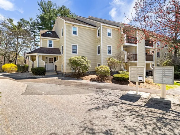 131 Heritage Dr #131, Northbridge, MA 01534