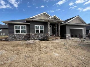 1210 Osage Ln, North Liberty, IA